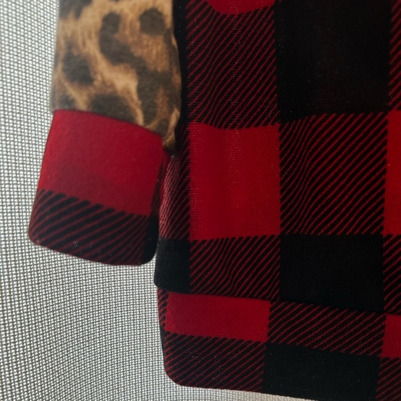 Hemish USA | Buffalo Plaid/Animal Print Top - Picture 4 of 4